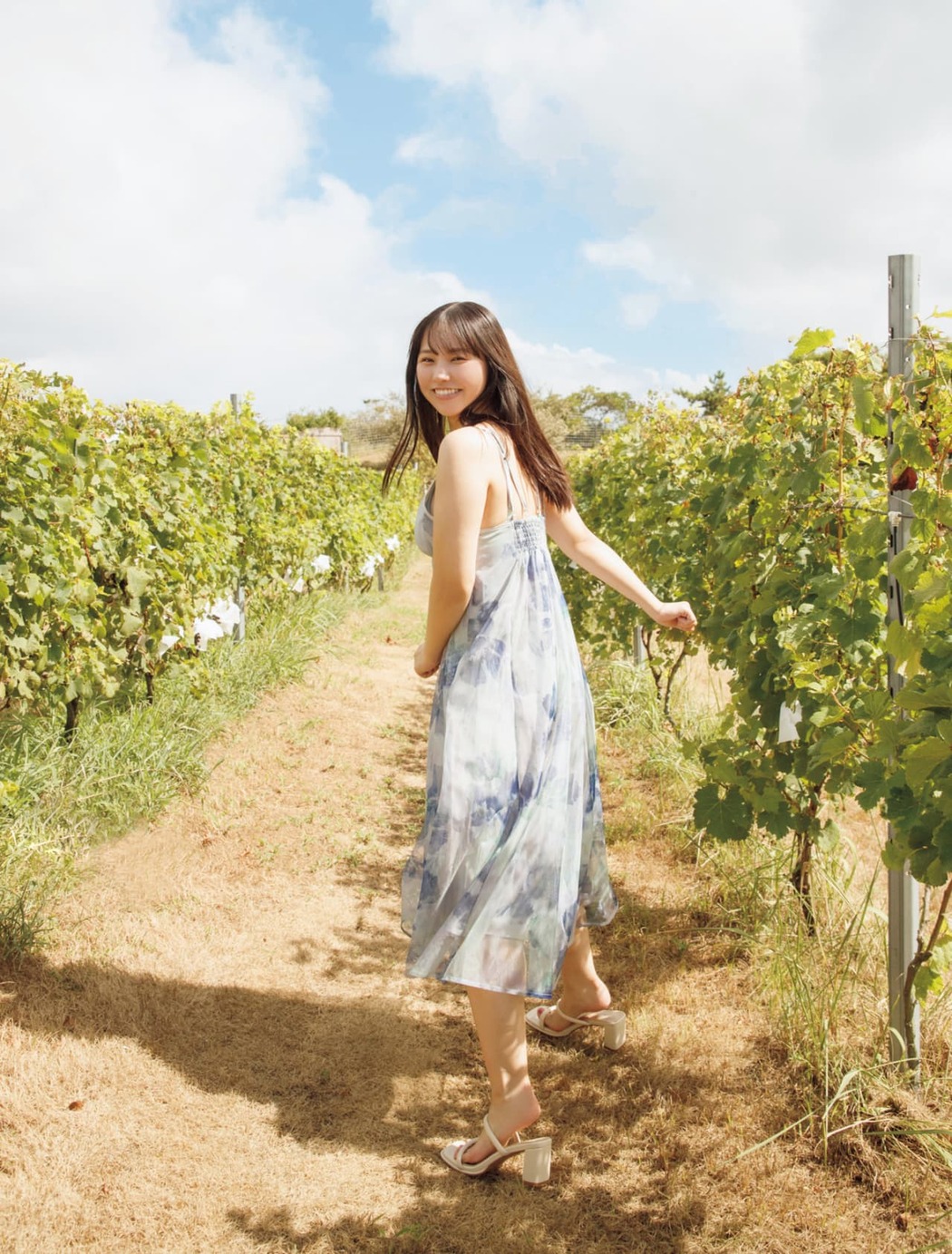 Yuzuha Hongo 本郷柚巴, ＦＲＩＤＡＹデジタル写真集 「Happiness」 Set.02 Cover Photo