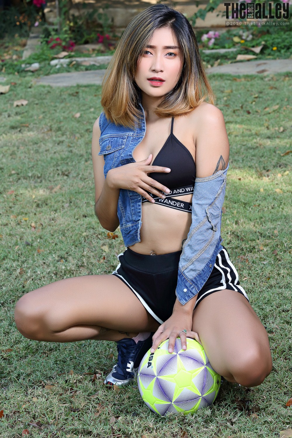 [The Black Alley] Apple Set.32 2019.01.17