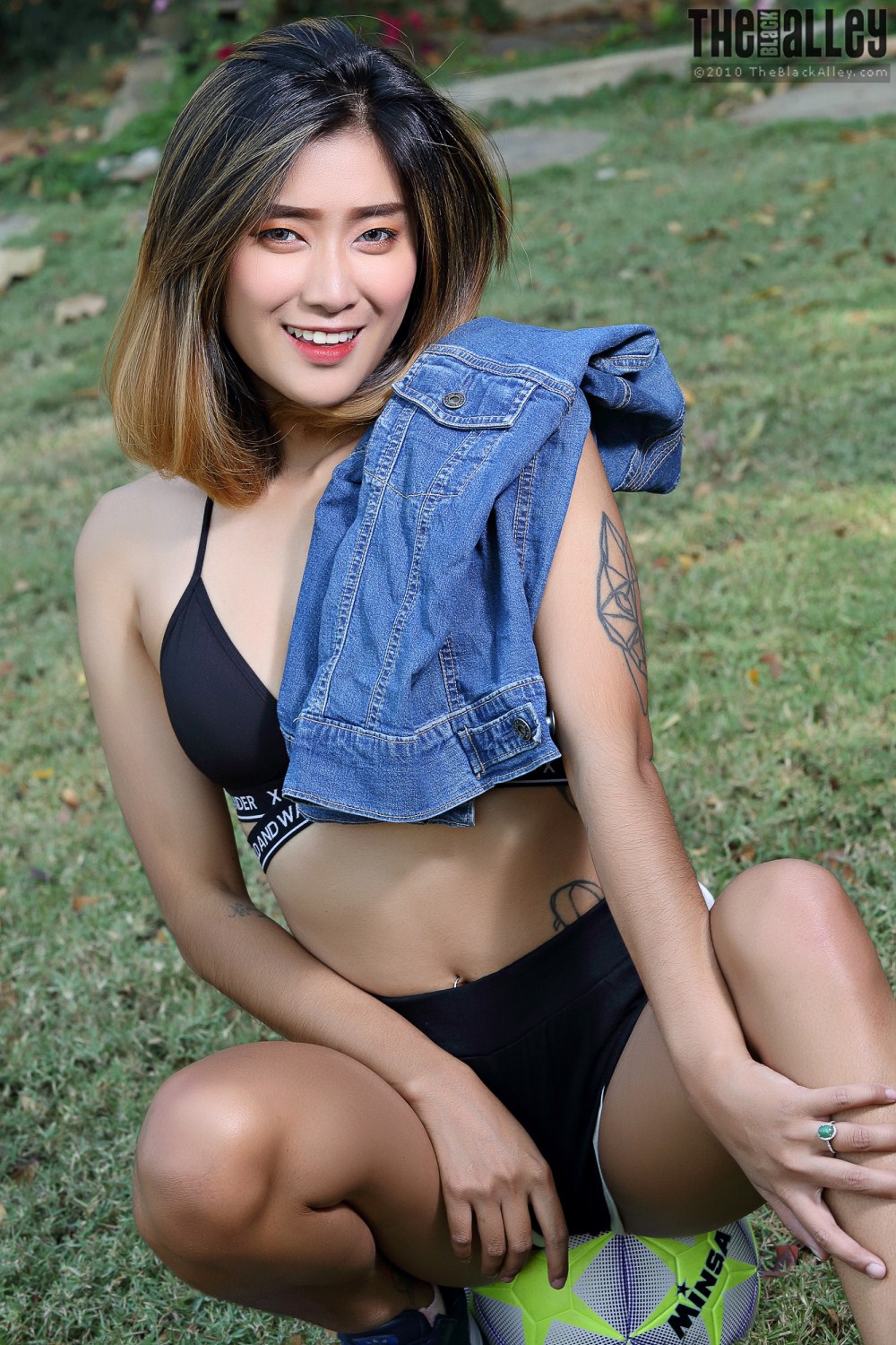 [The Black Alley] Apple Set.32 2019.01.17