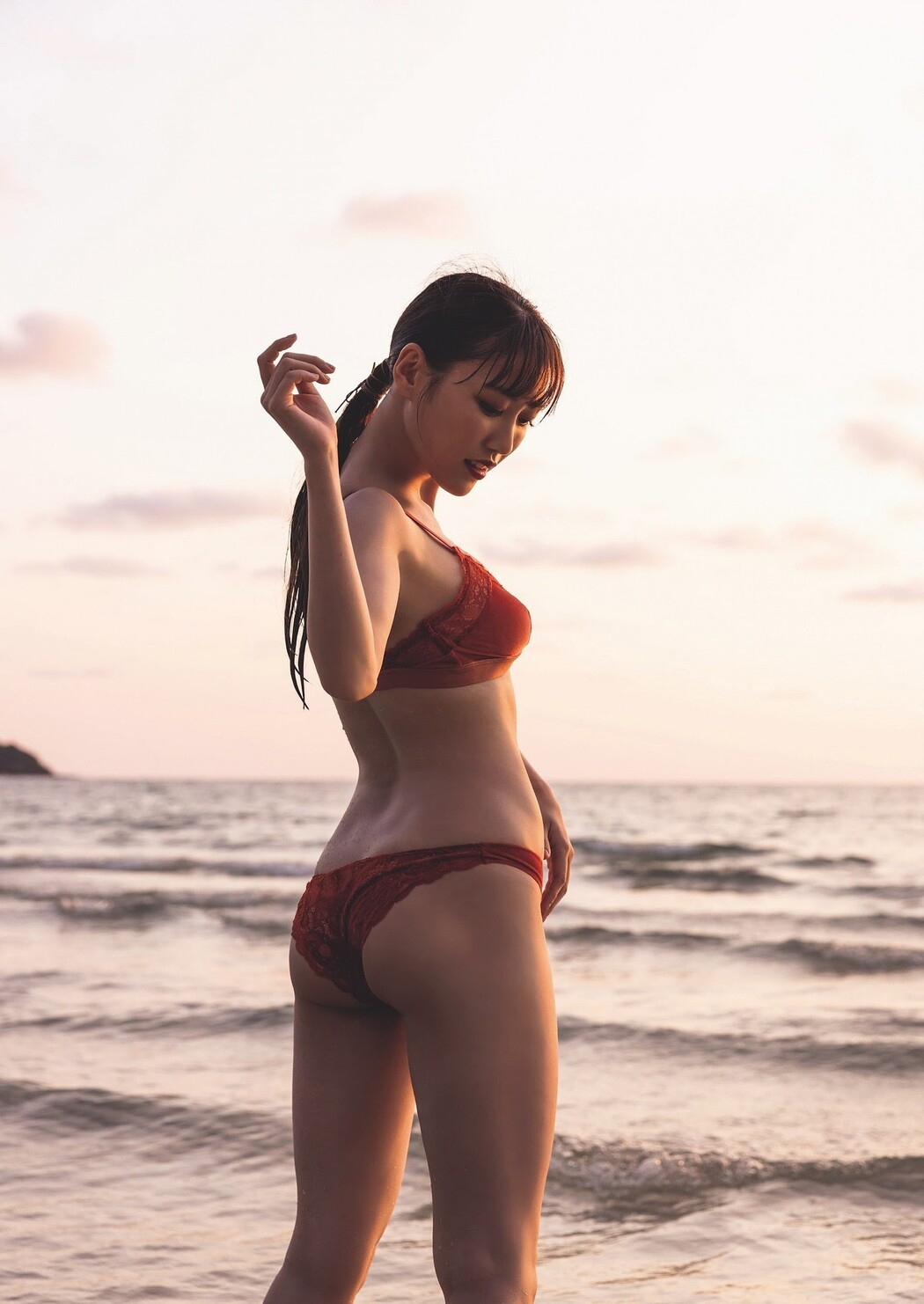 Reni Takagi 高城れに, Weekly Playboy 2023 No.43 (週刊プレイボーイ 2023年43号)