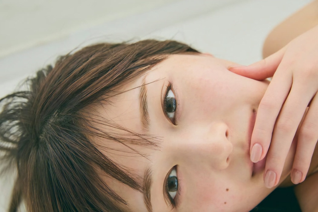 Yuzuha Saeki 冴木柚葉, ＦＲＩＤＡＹデジタル写真集 「マンスリーガール021」 Set.02