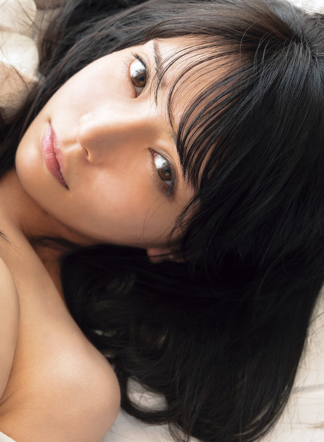 Sayaka Nitori 似鳥沙也加, 1st写真集 「Ribbon」 Set.03