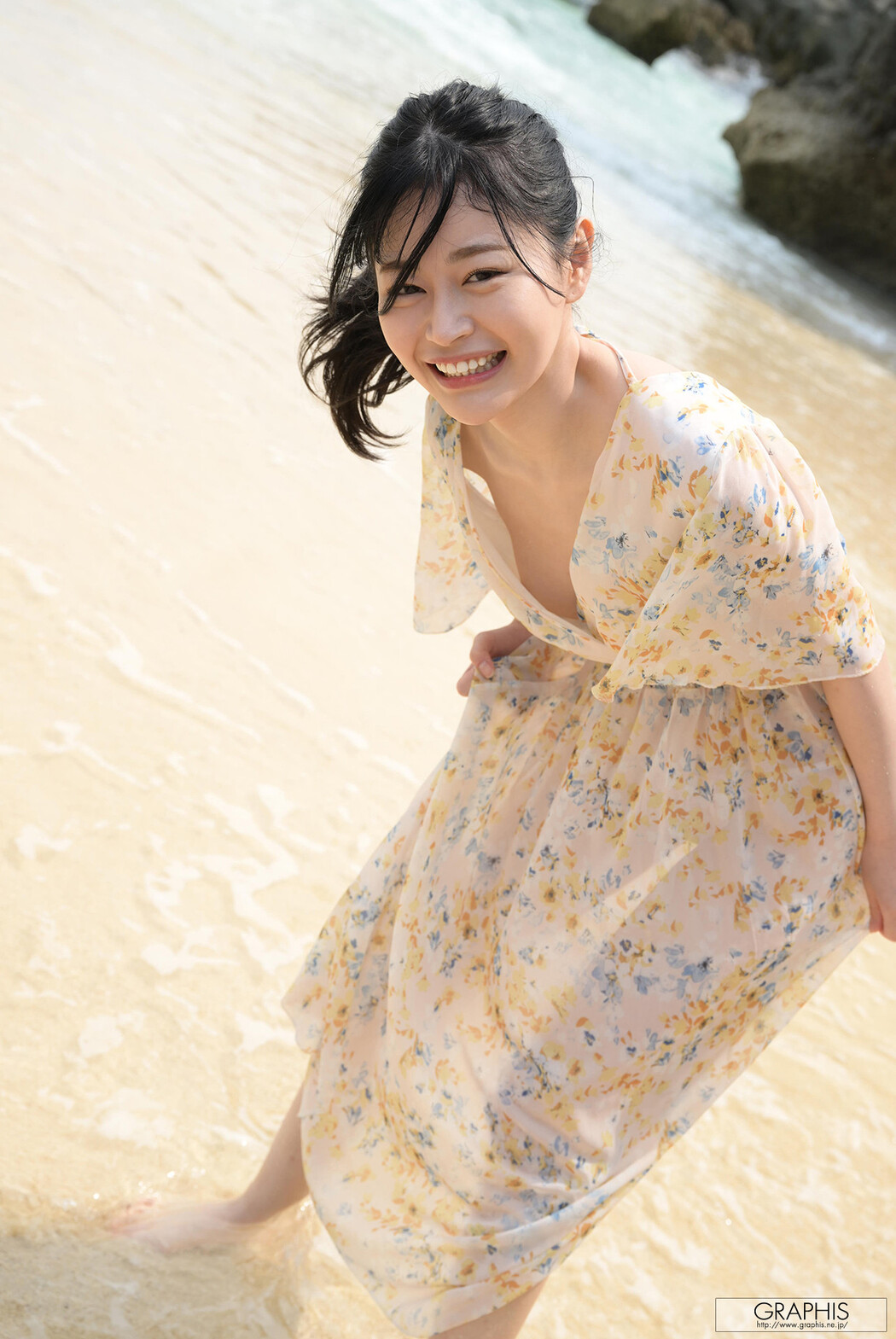 Uta Hibino 響乃うた, [Graphis] Gals 「Refreshing Smile!」 Vol.01