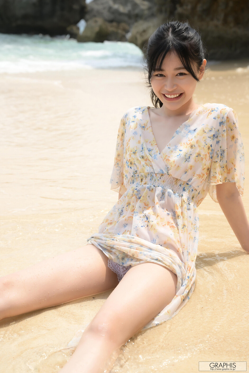 Uta Hibino 響乃うた, [Graphis] Gals 「Refreshing Smile!」 Vol.01