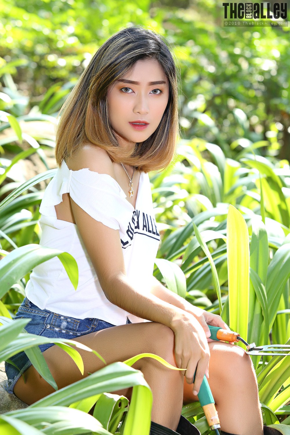 [The Black Alley] Apple Set.33 2019.01.23