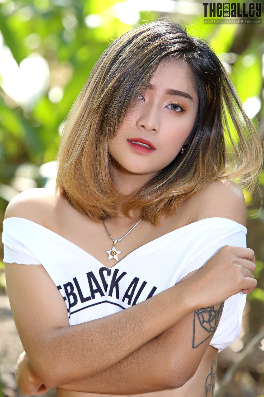 [The Black Alley] Apple Set.33 2019.01.23