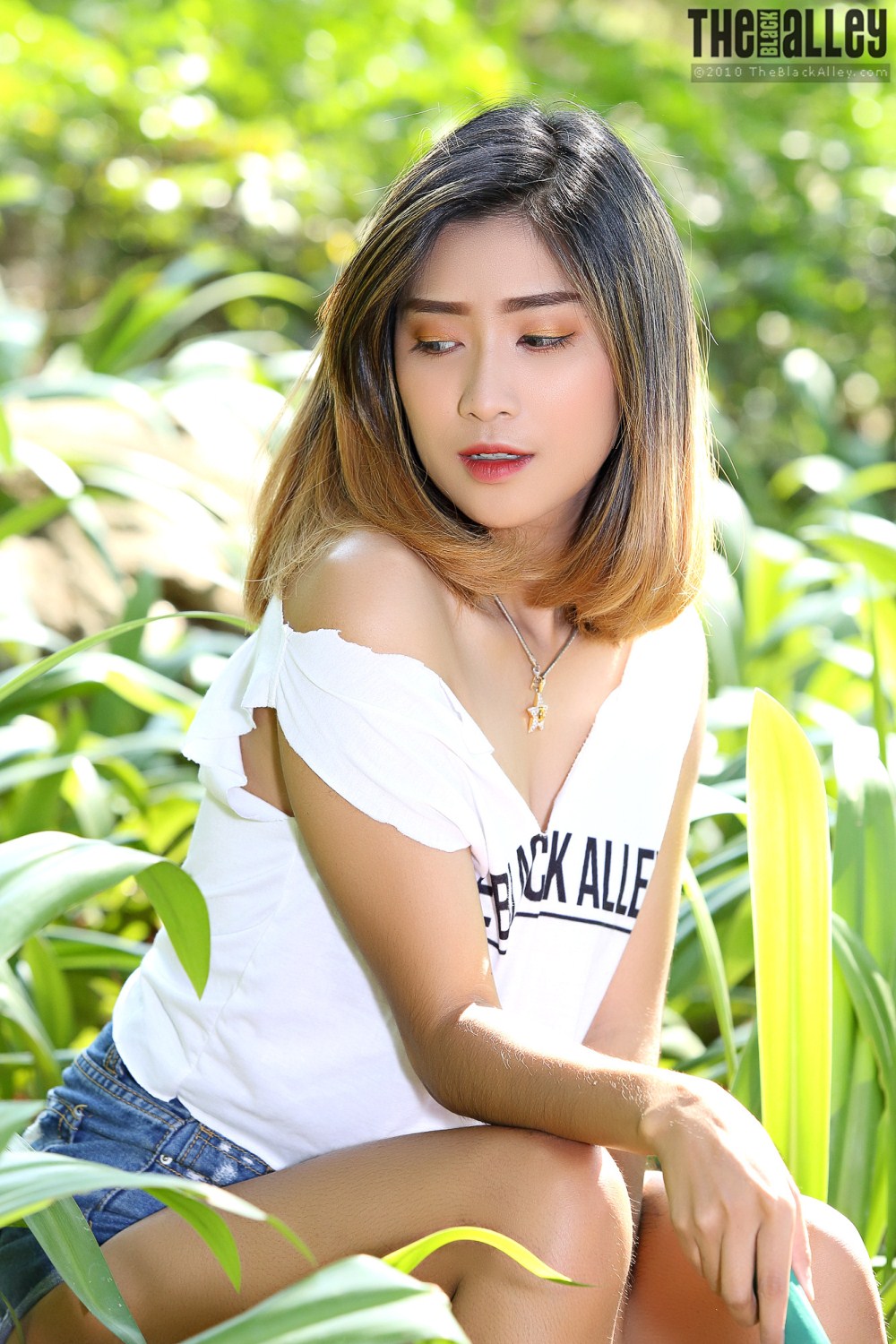 [The Black Alley] Apple Set.33 2019.01.23