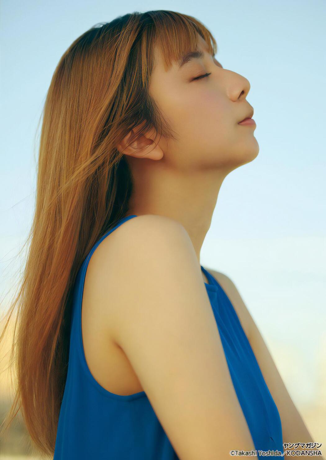 Moka Kamishiraishi 上白石萌歌, Young Magazine 2023 No.45 (ヤングマガジン 2023年45号)