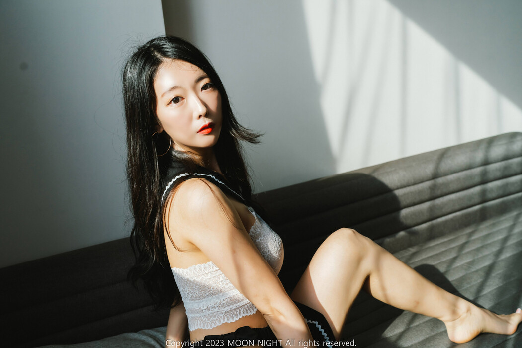 Mona 모나, [Moon Night Snap] One Good Day