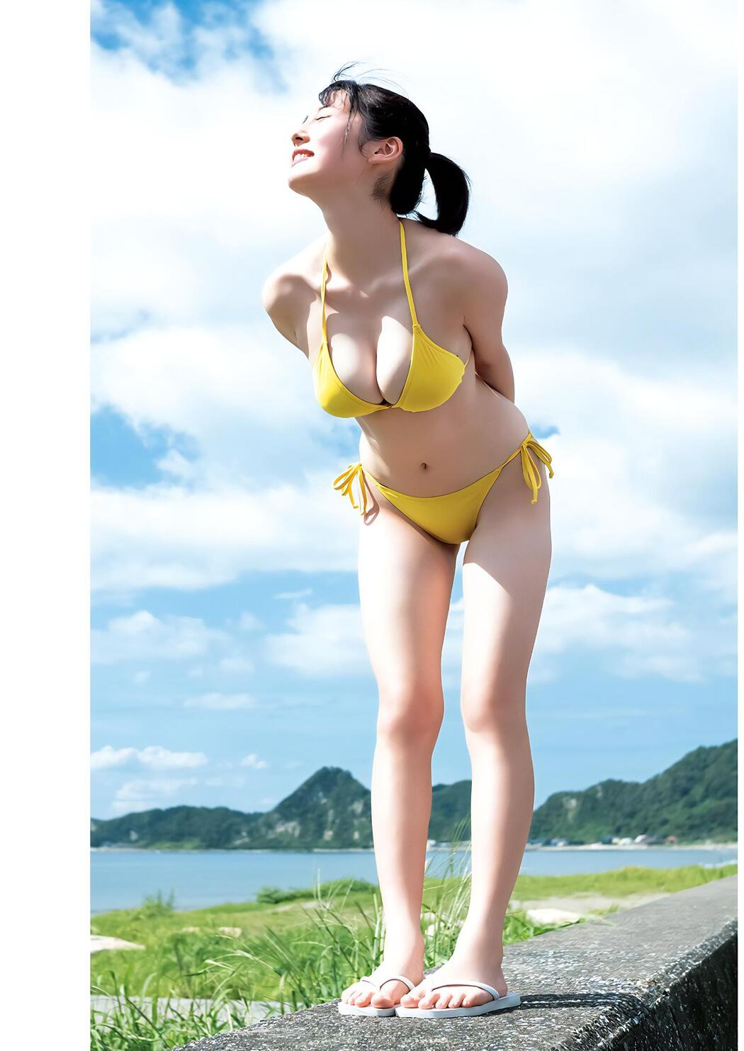 Miu Shirahama 白濱美兎, Young Jump 2023 No.46 (ヤングジャンプ 2023年46号)
