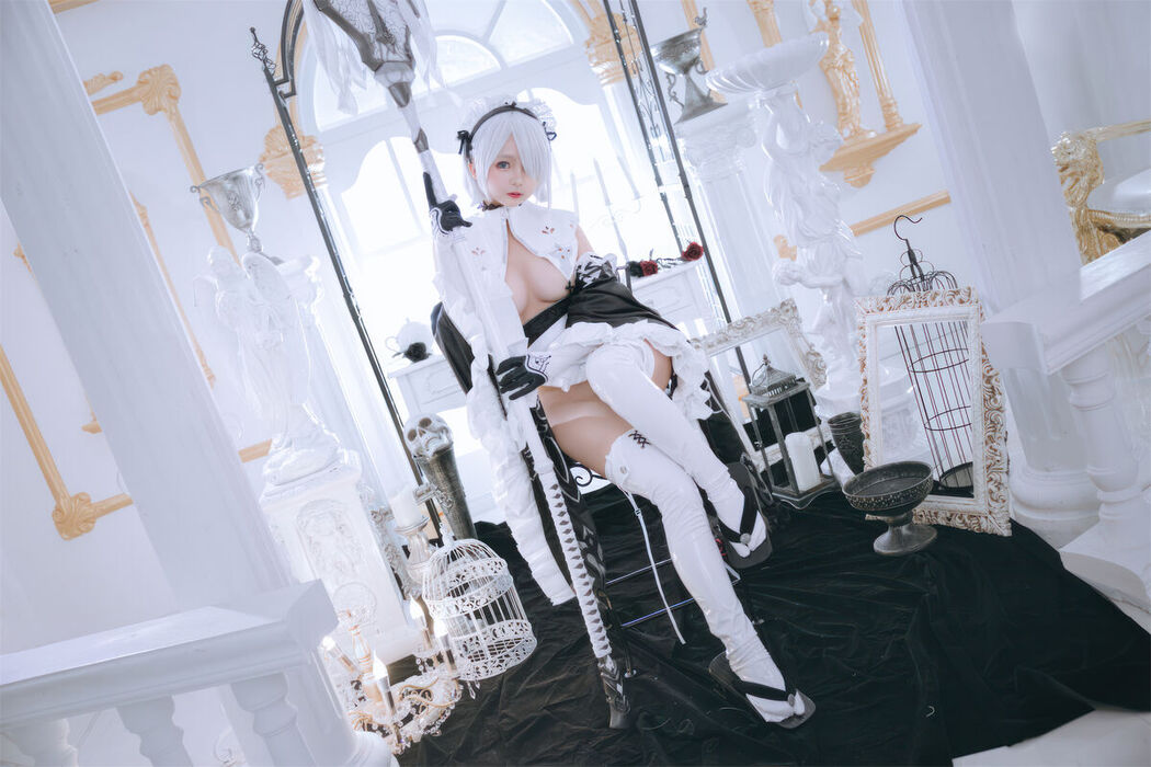 Coser@日奈娇 – 2B奶盖女仆