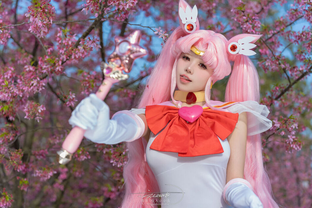 Coser@黏黏团子兔 – 小小兔大危机