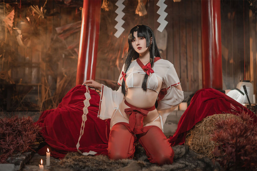 Coser@Natsuko夏夏子 – 祈愿巫女