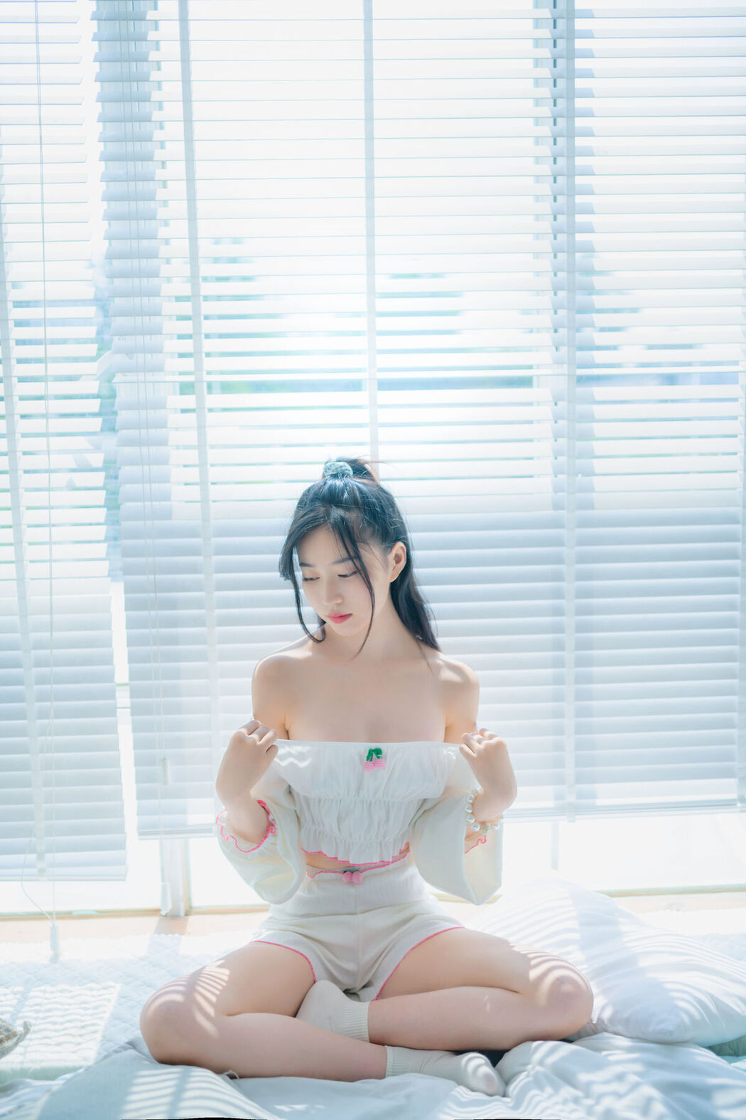 Coser@年年Nnian – 爱吃棒棒糖的少女