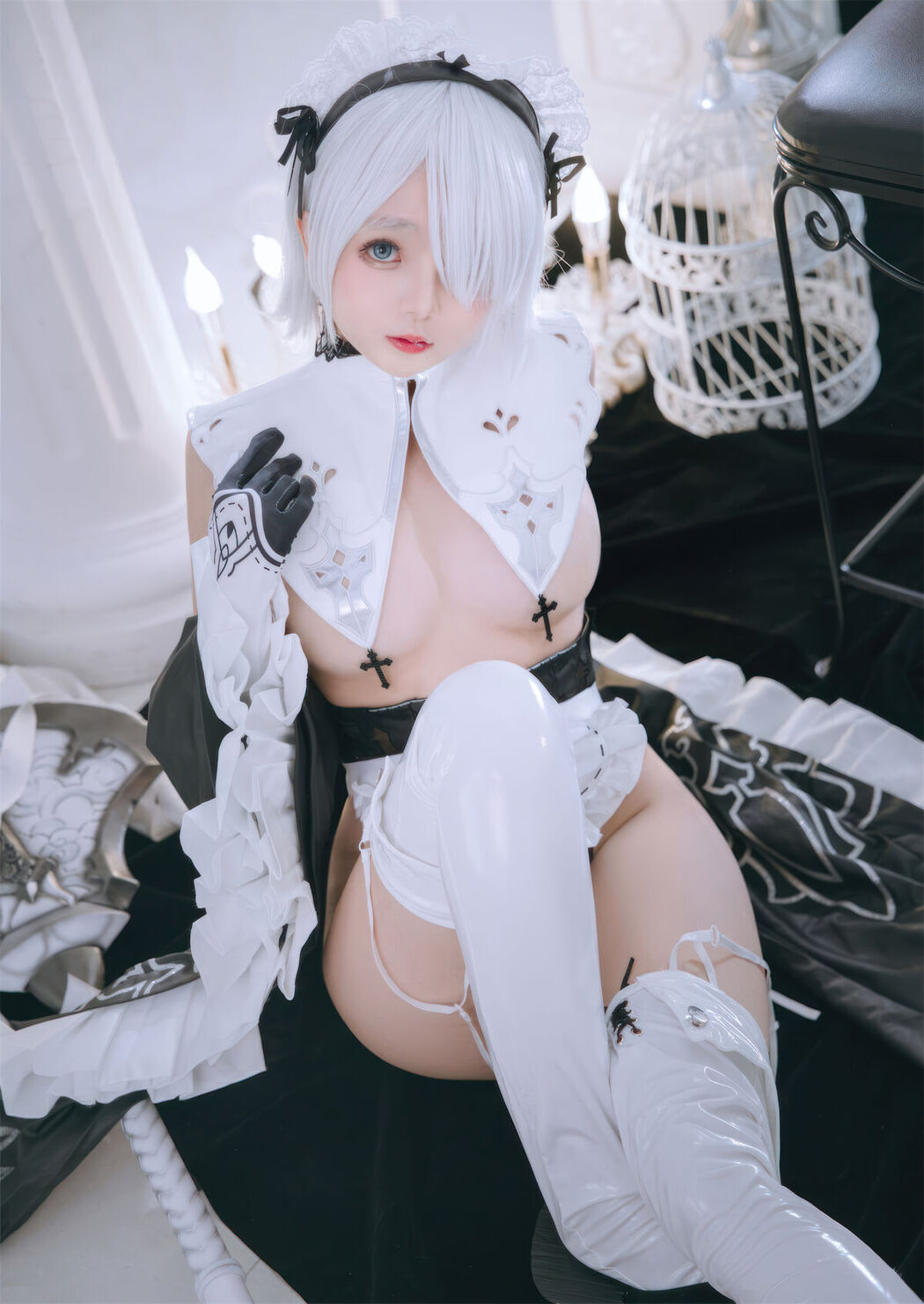 Coser@日奈娇 – 2B奶盖女仆