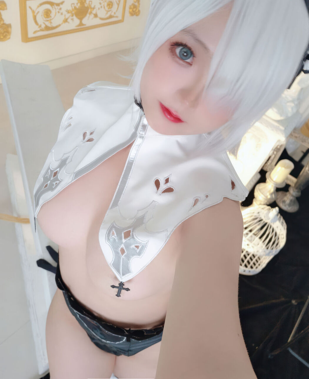 Coser@日奈娇 – 2B奶盖女仆