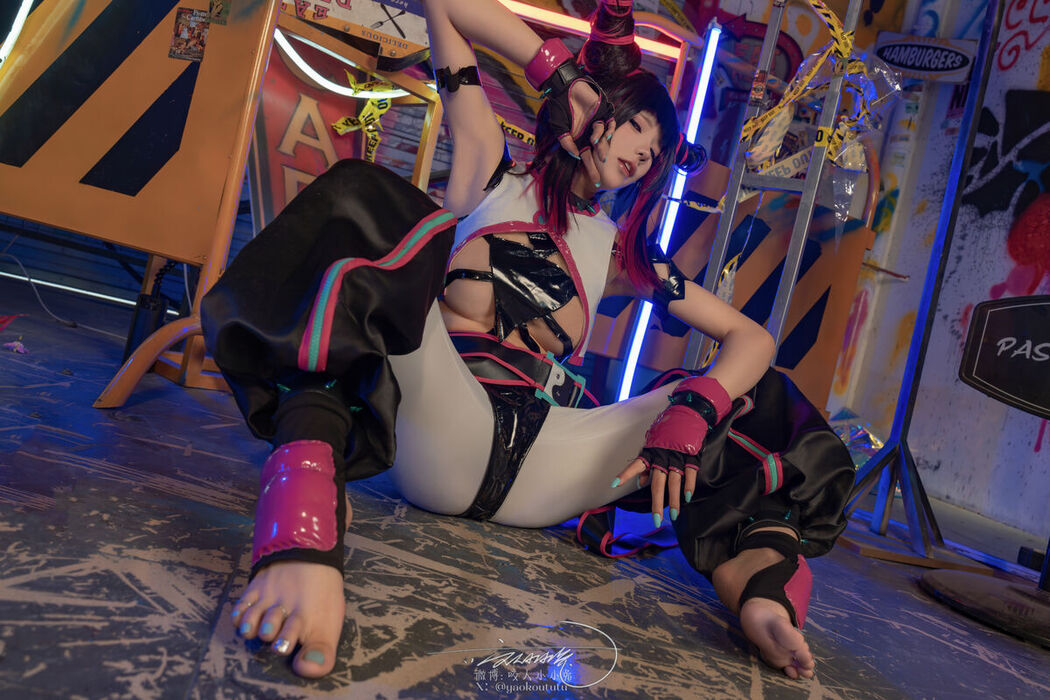 Coser@黏黏团子兔 – 街霸 韩蛛俐