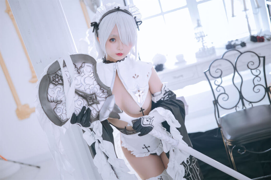 Coser@日奈娇 – 2B奶盖女仆