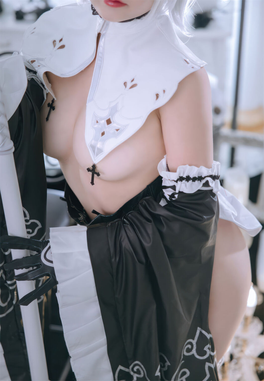 Coser@日奈娇 – 2B奶盖女仆