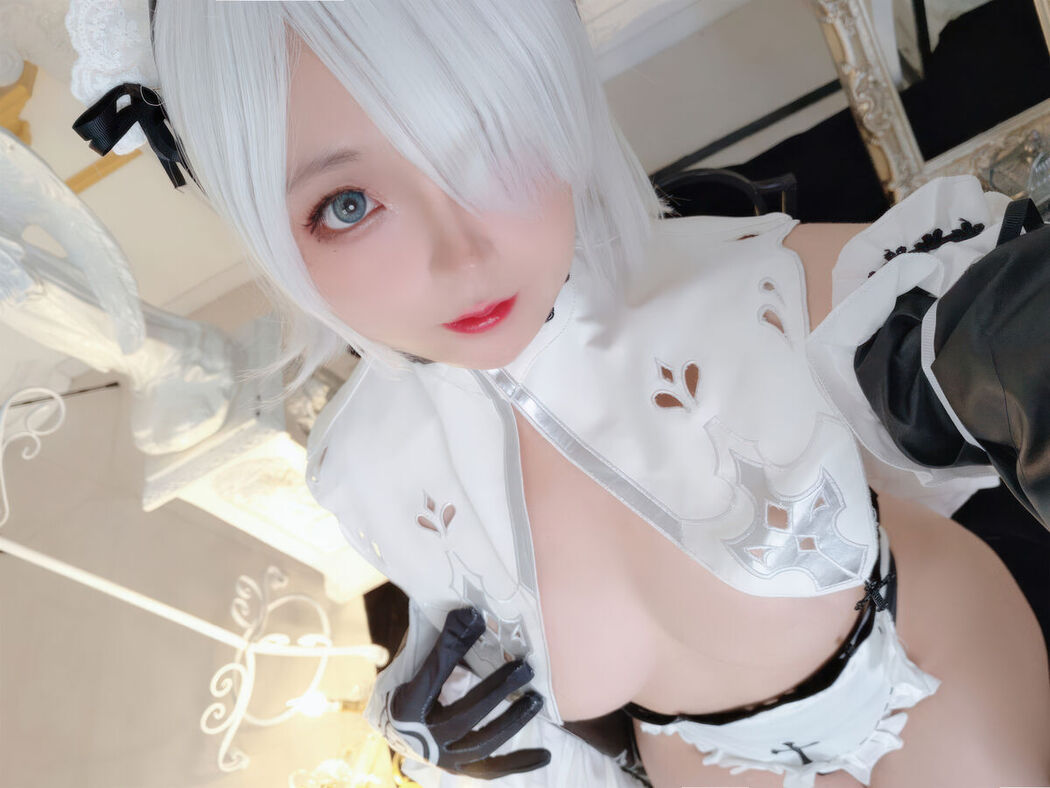 Coser@日奈娇 – 2B奶盖女仆