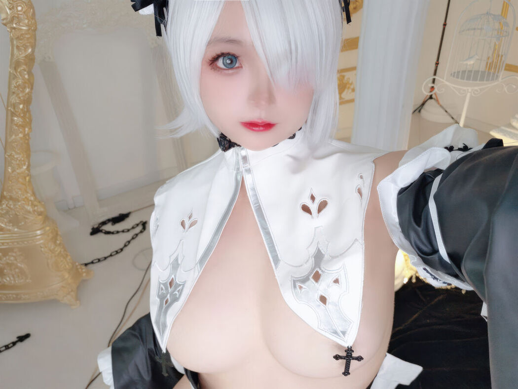 Coser@日奈娇 – 2B奶盖女仆