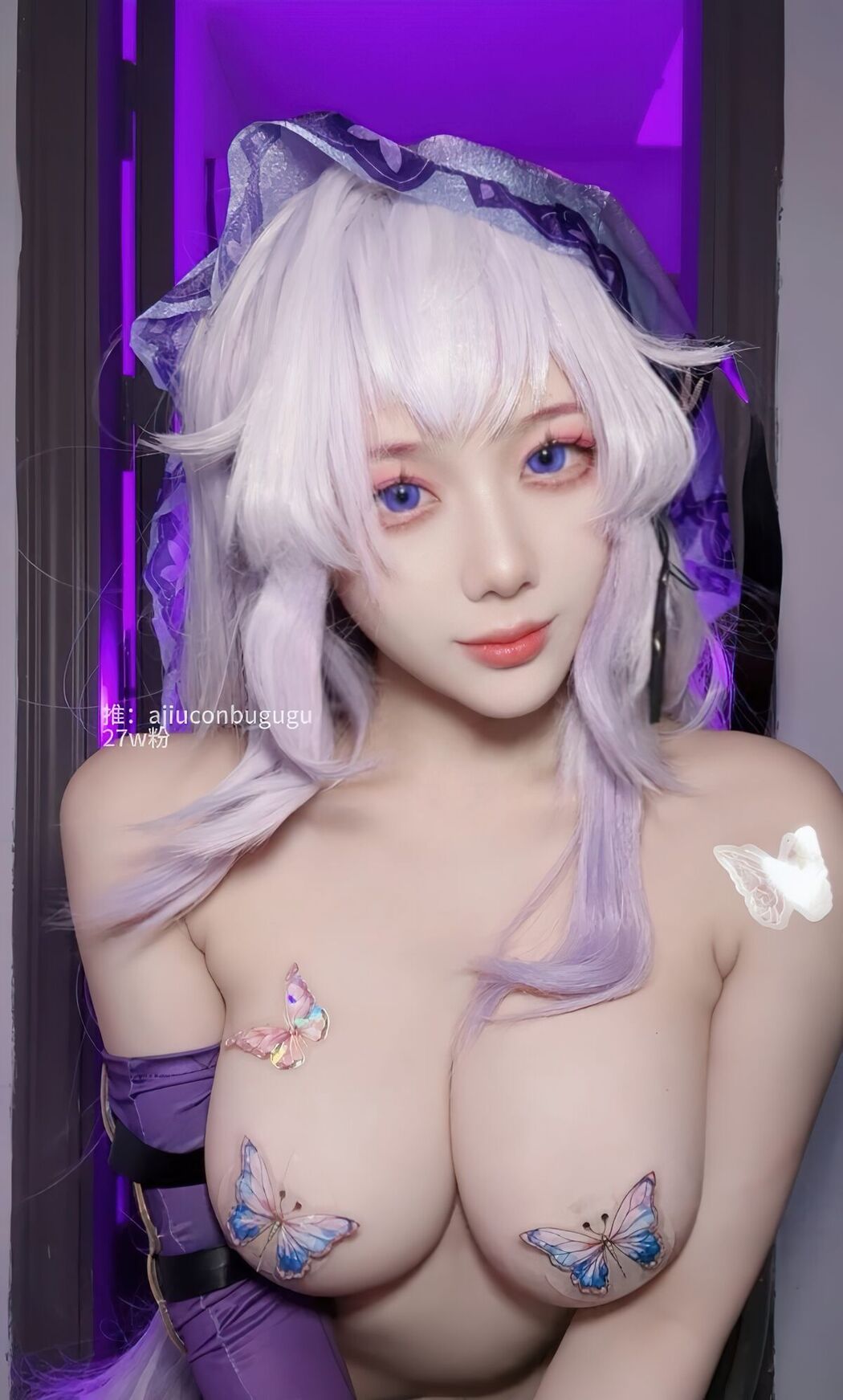 Coser@九言 – Black Swan And Emilia