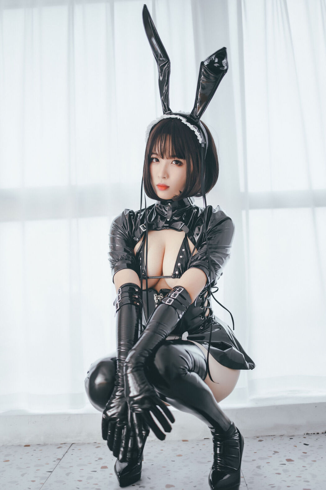 Coser@轩萧学姐 – 兔女郎女仆