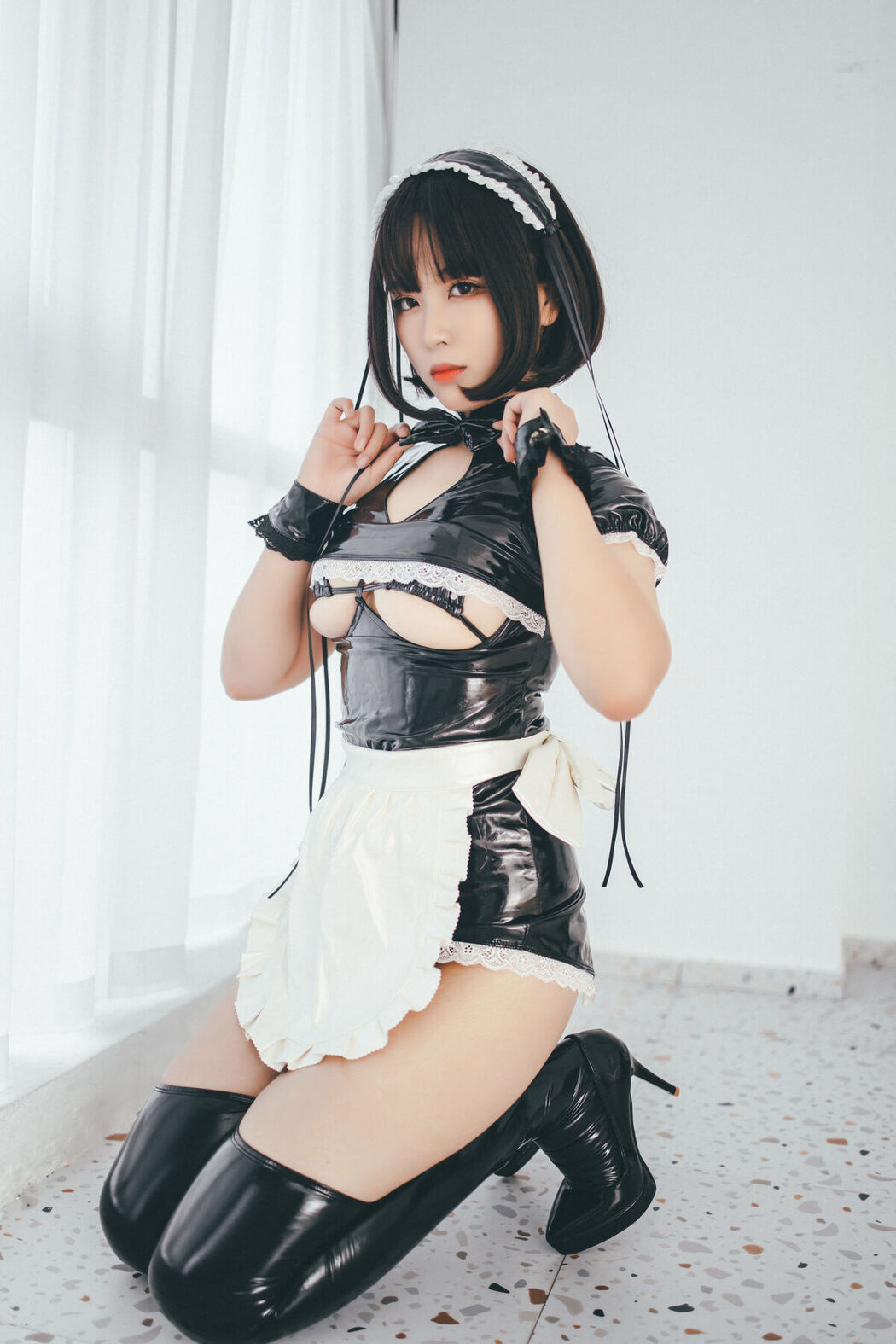 Coser@轩萧学姐 – 南半球女仆