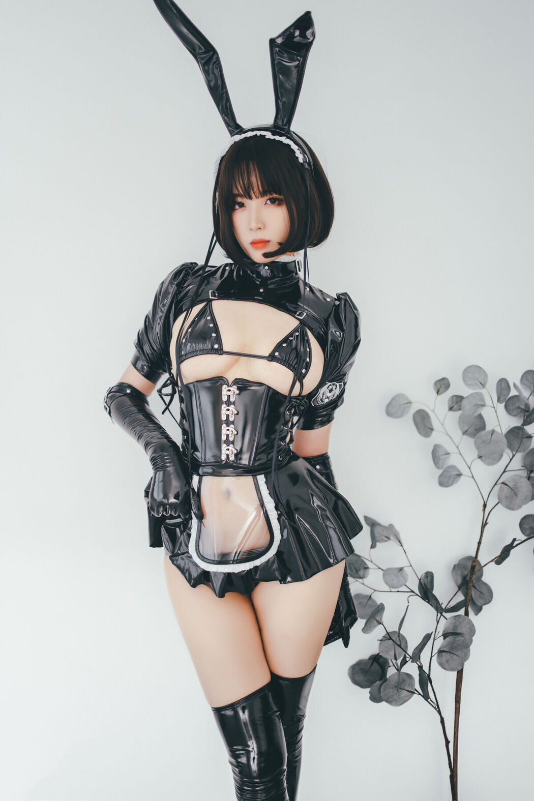 Coser@轩萧学姐 – 兔女郎女仆