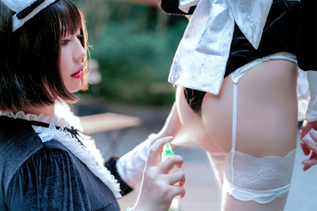 Coser@面饼仙儿 No.136 And 半半子 – Maid姉妹