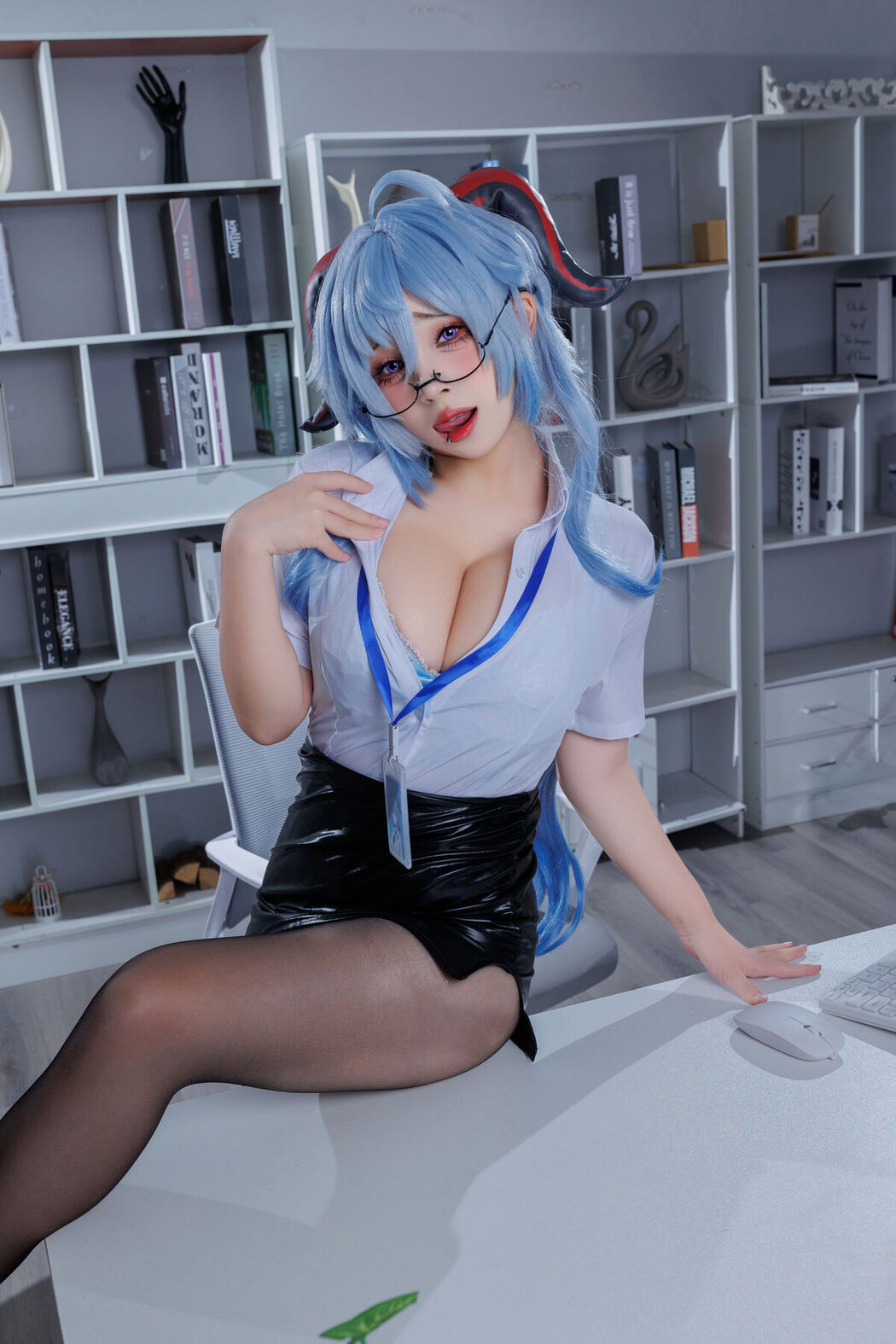 Coser@胡桃猫Kurumineko – 甘雨OL Part1