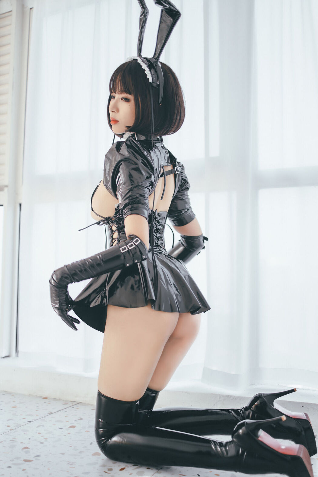 Coser@轩萧学姐 – 兔女郎女仆