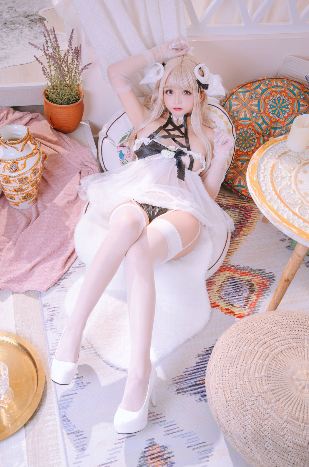 Coser@日奈娇 – 白小绵羊