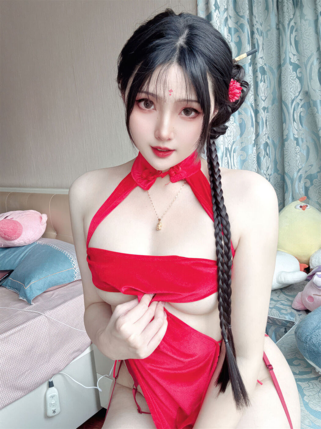 Coser@Natsuko夏夏子 – 龙年新春 – 自拍