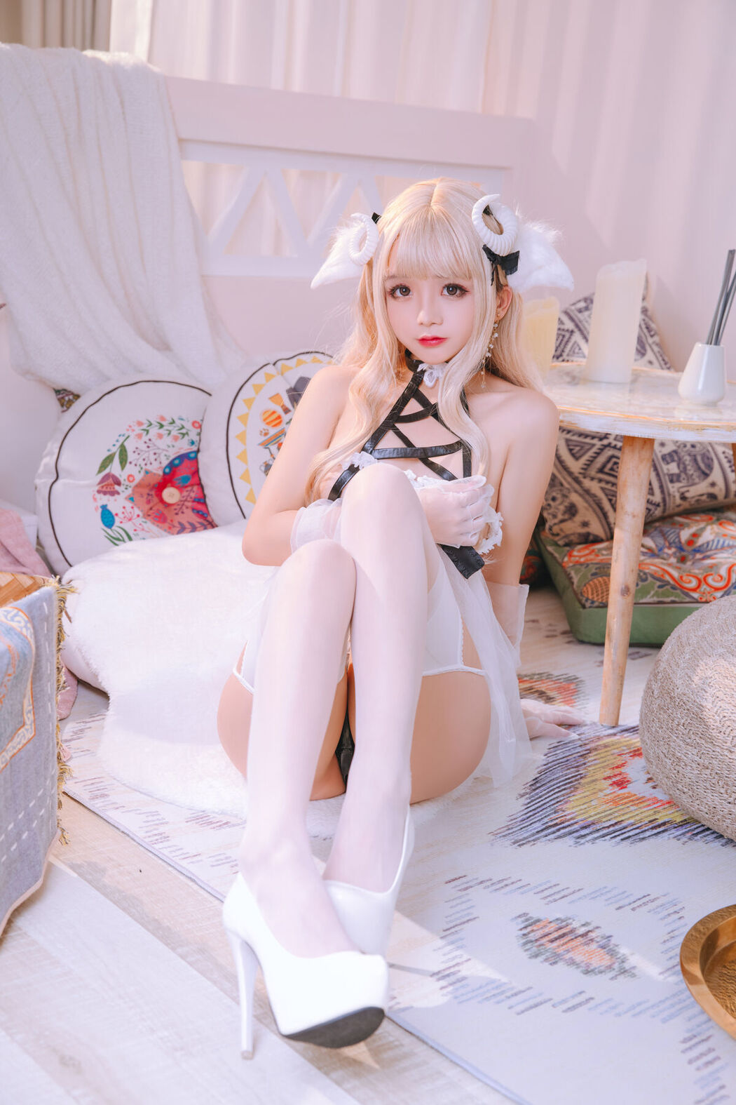 Coser@日奈娇 – 白小绵羊