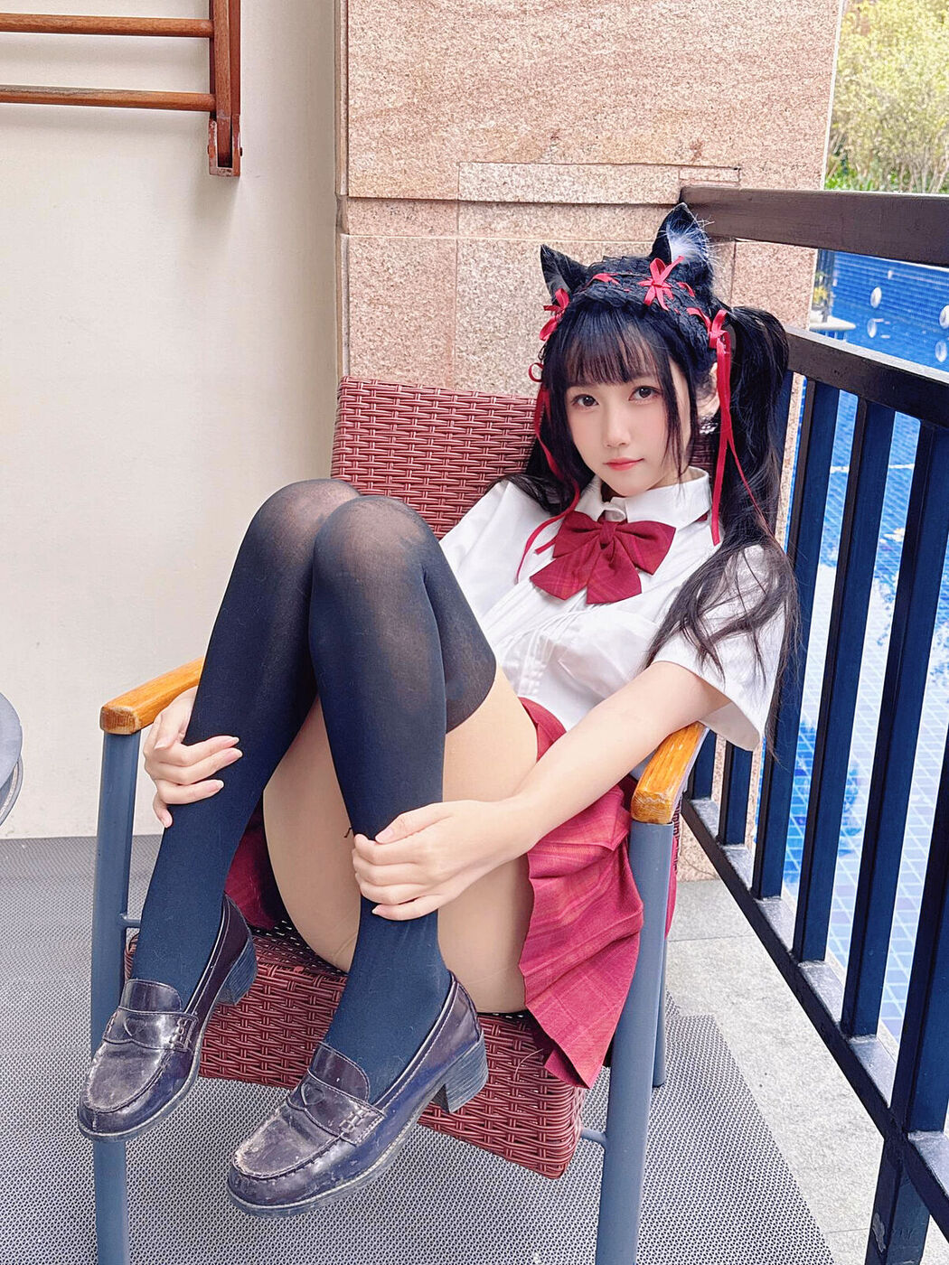 Coser@不呆猫 – 温泉双马尾JK