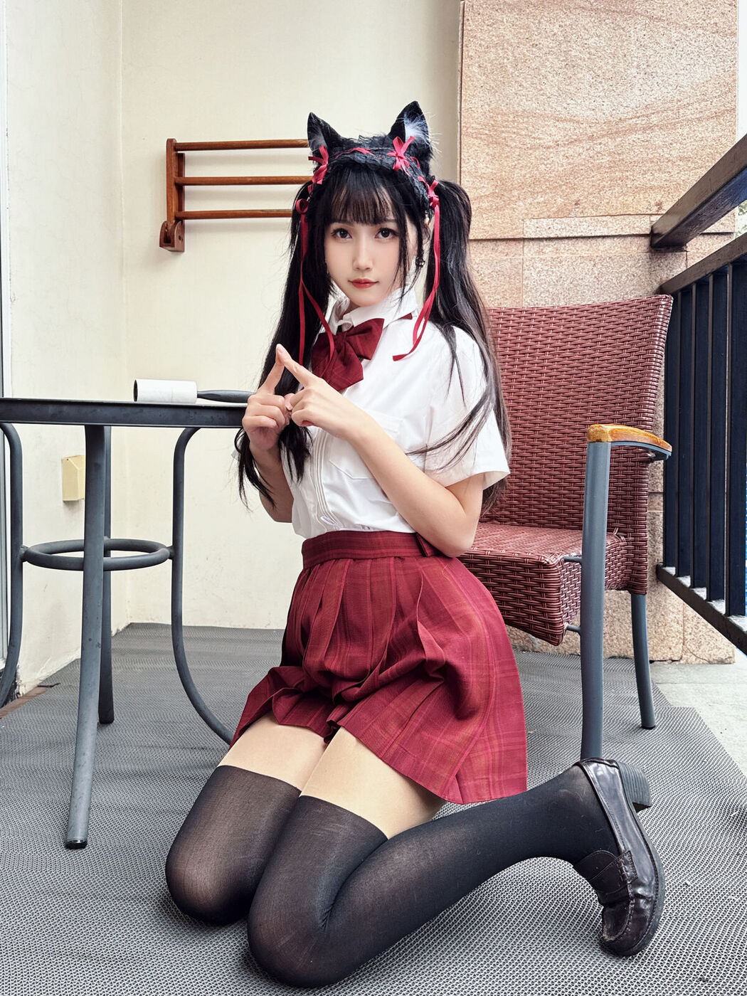 Coser@不呆猫 – 温泉双马尾JK