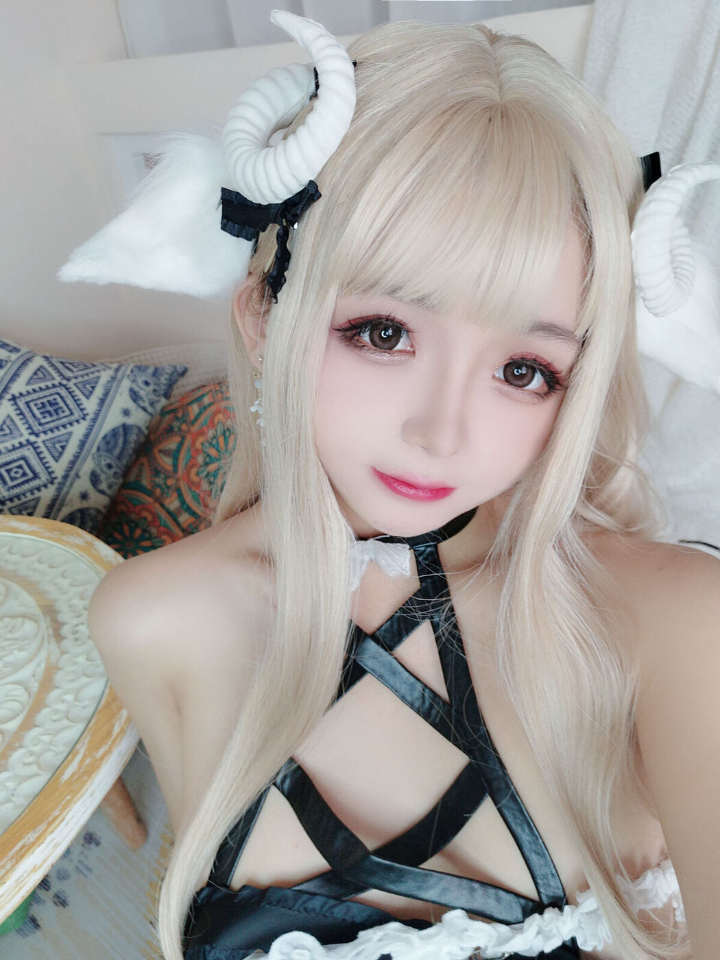 Coser@日奈娇 – 白小绵羊