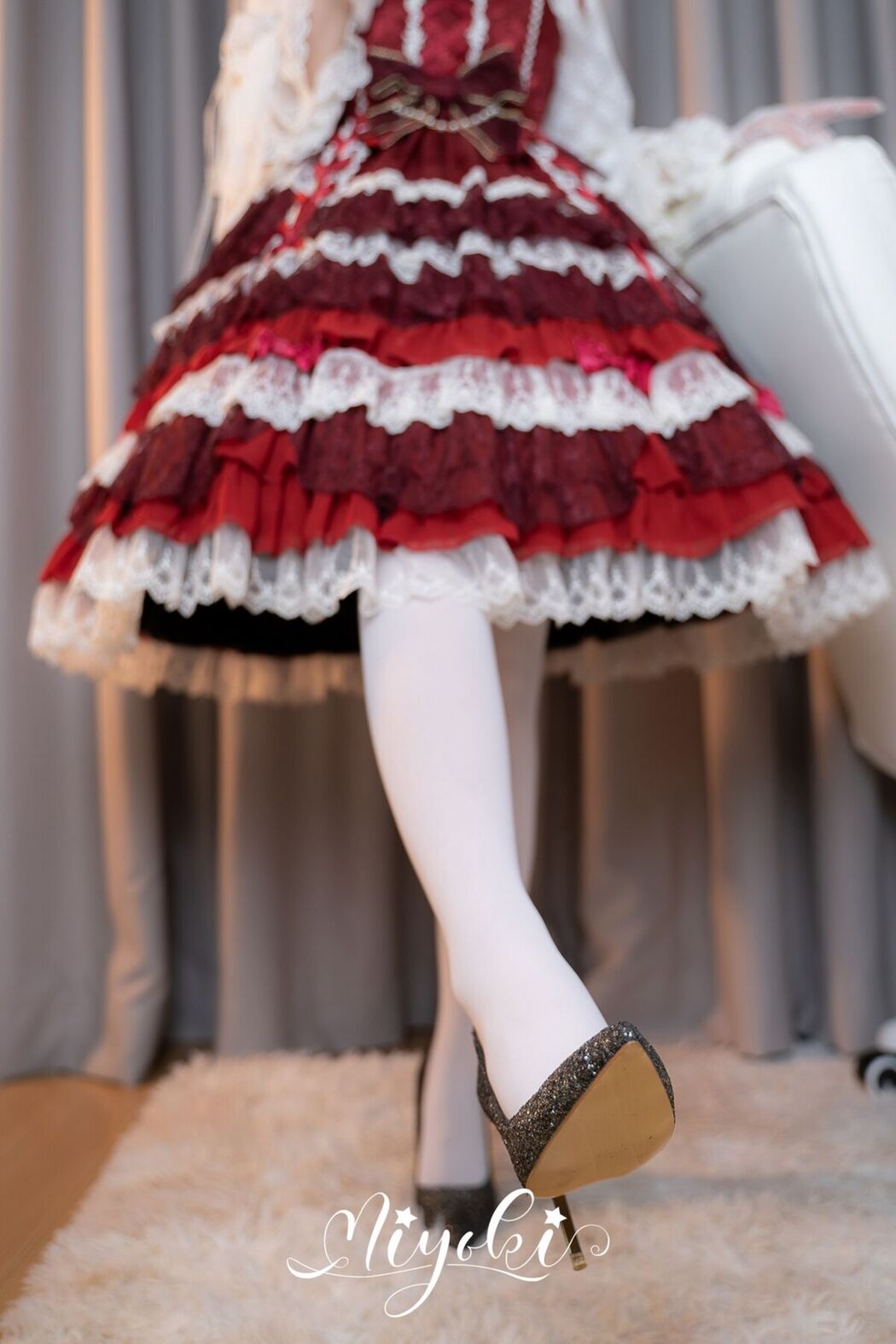 Coser@铃木美咲 – LO Girl Who Loves Friends
