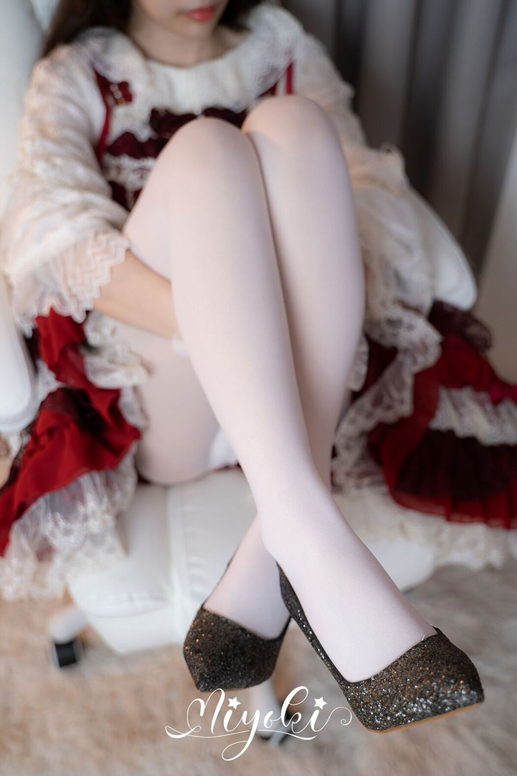 Coser@铃木美咲 – LO Girl Who Loves Friends