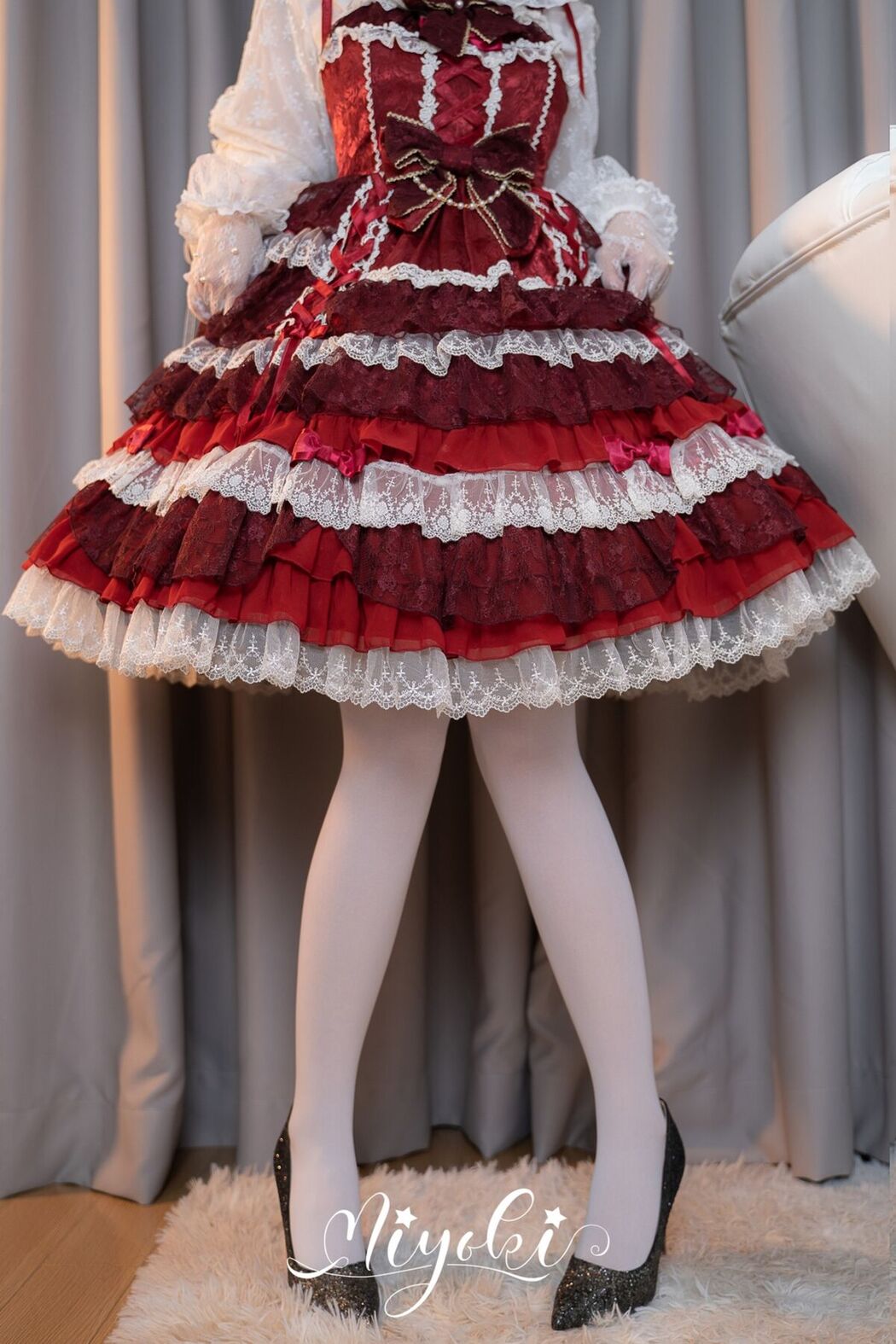 Coser@铃木美咲 – LO Girl Who Loves Friends