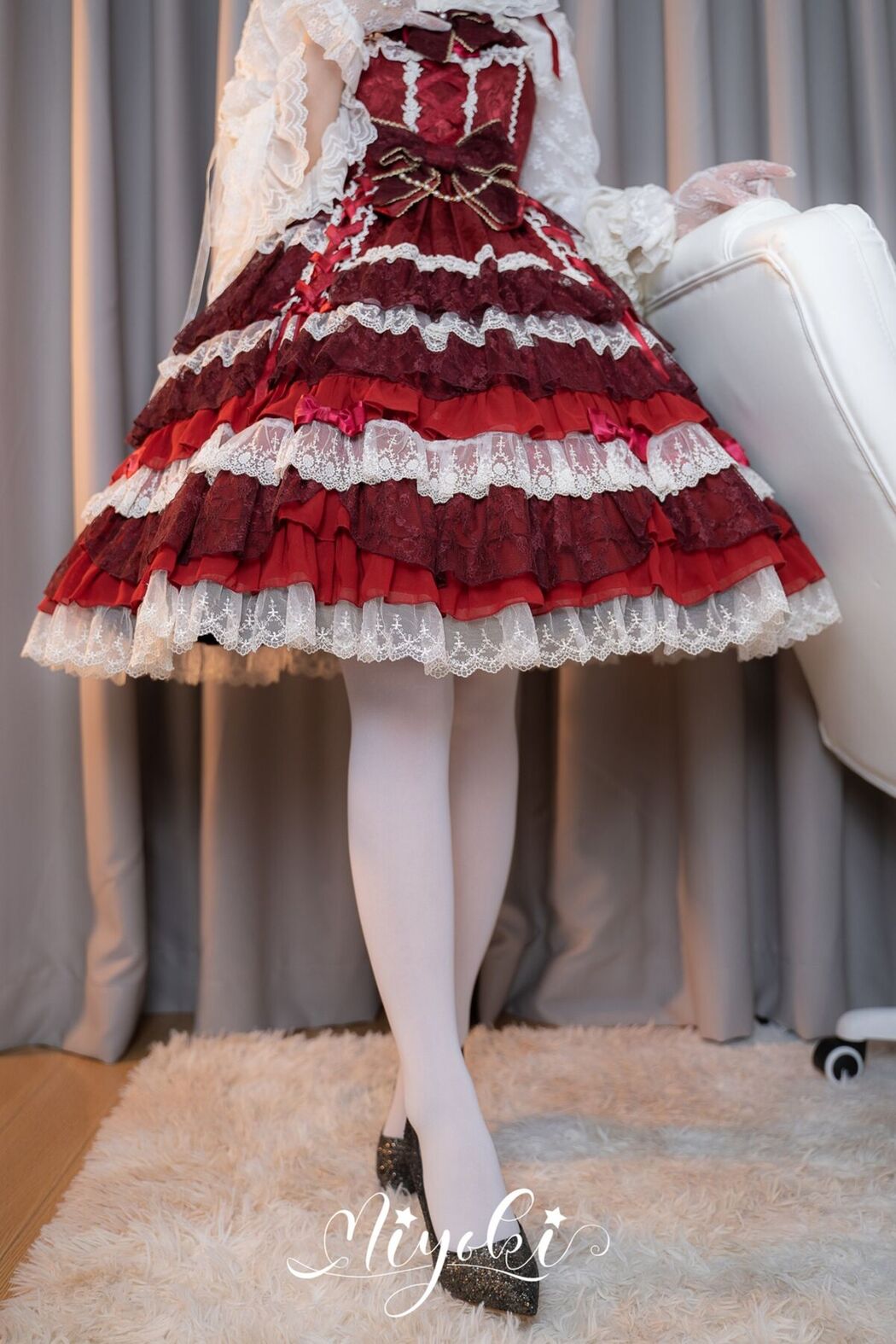 Coser@铃木美咲 – LO Girl Who Loves Friends