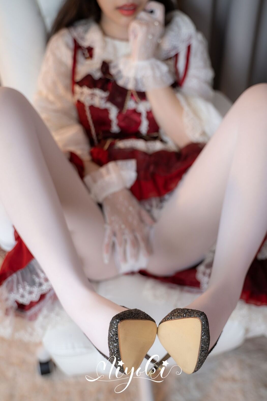 Coser@铃木美咲 – LO Girl Who Loves Friends
