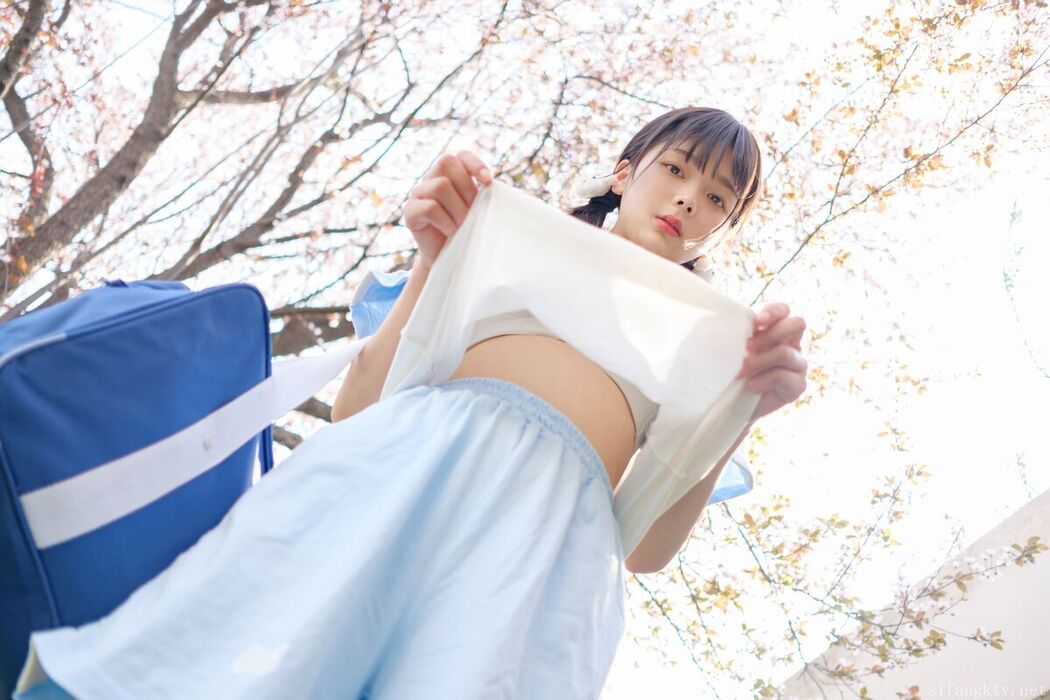 Coser@稚乖画册 – 美少女清纯与风骚并存