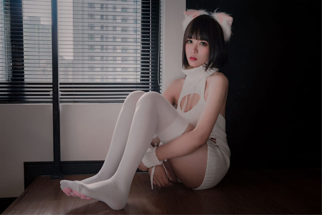 Coser@轩萧学姐 – 猫爪袜