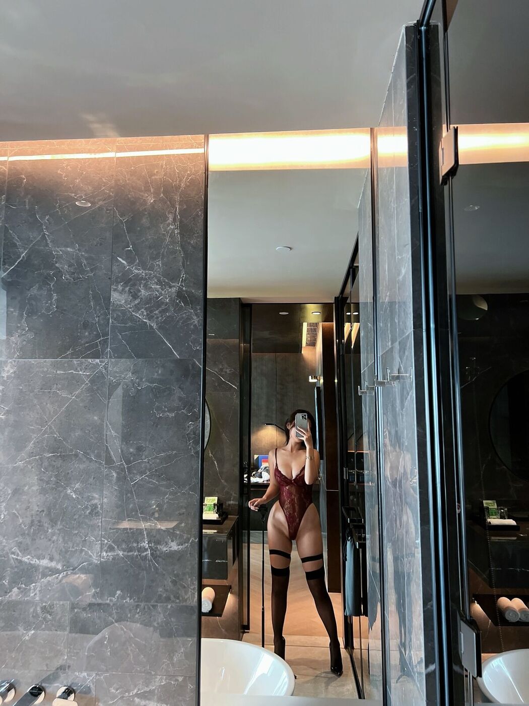 Coser@陈大小姐 &ndash; 紫色束身衣