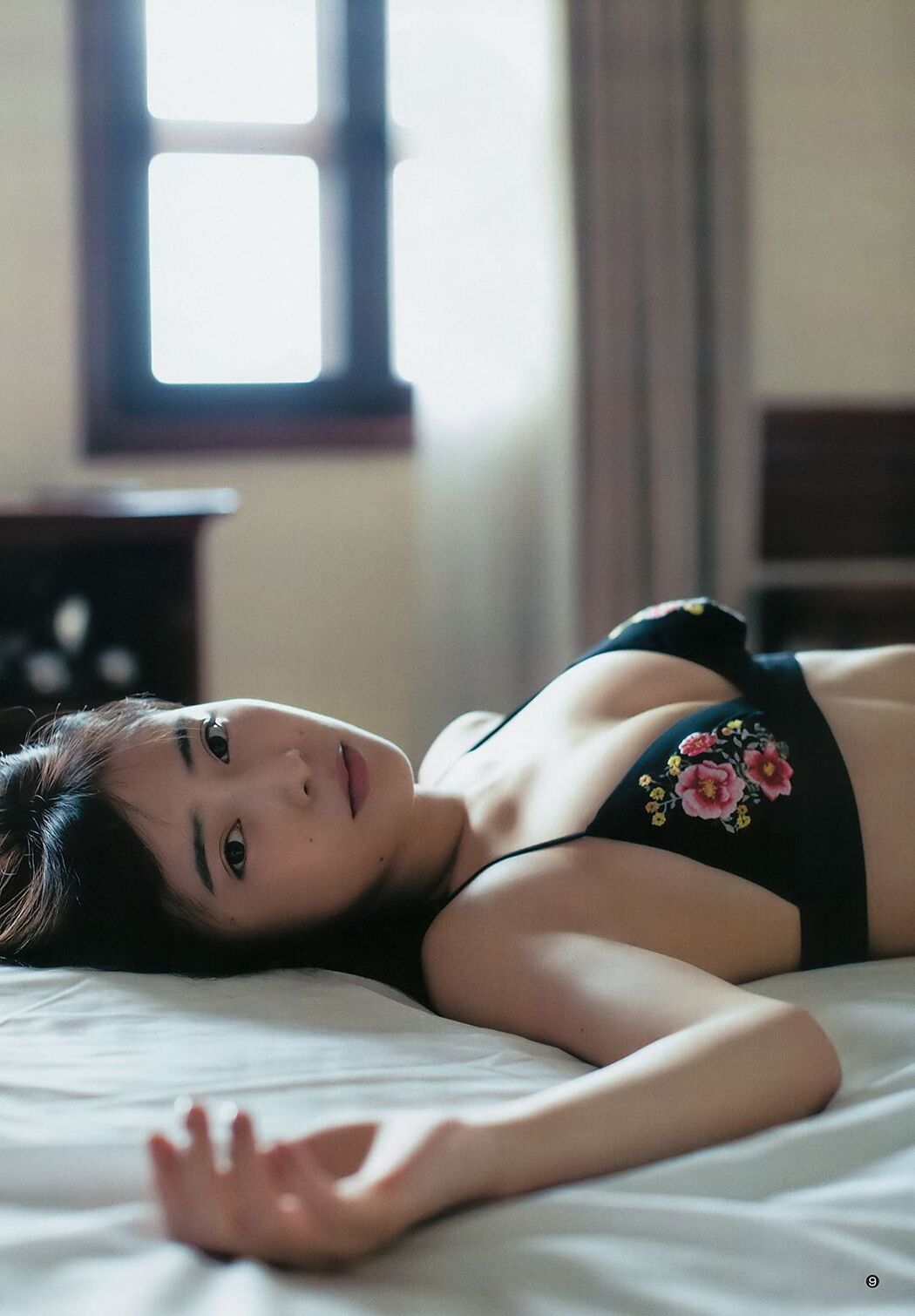 Sari Ikegami Hanamori Yuri [Weekly Young Jump] No. 42 Photo Magazine in 2018