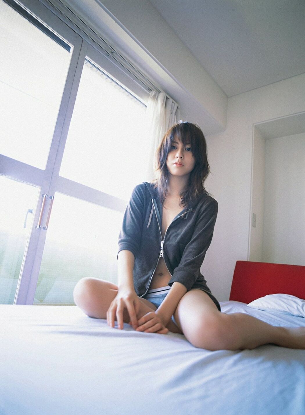 Sugimoto Yumi "Overwhelming Beautiful Girl" [YS Web] Vol.218