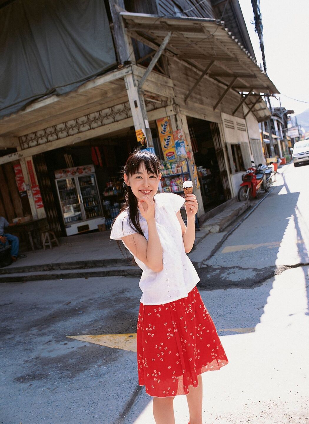 Rina Akiyama "Watch Her Hip!" [YS Web] Vol.200