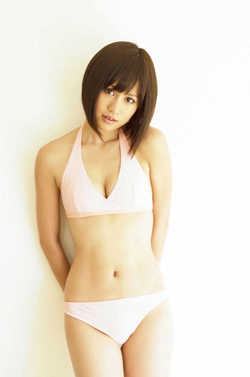 Atsuko Maeda << Atsuko Maeda Young Jump_Solo First Appearance >> [VYJ] No.104